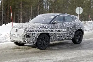 Jaguar E-Pace - Foto spia 30-4-2020