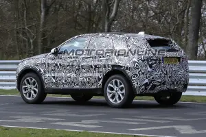 Jaguar E-Pace foto spia 4 Aprile 2017