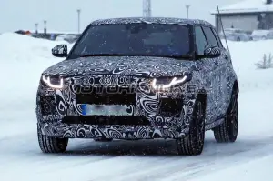 Jaguar E-PACE - Foto spia muletto 18-01-2016 - 1