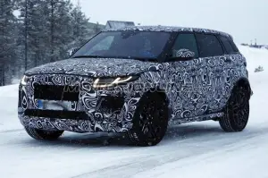 Jaguar E-PACE - Foto spia muletto 18-01-2016 - 2