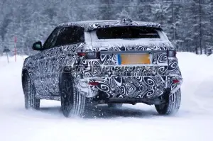 Jaguar E-PACE - Foto spia muletto 18-01-2016 - 6