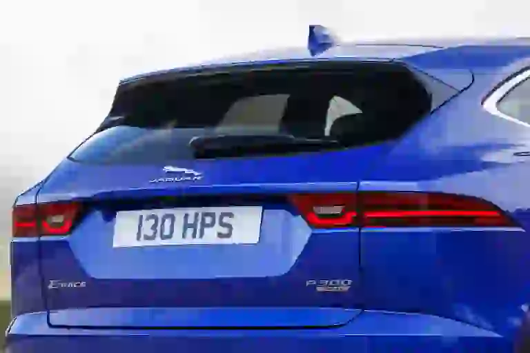 Jaguar E-PACE R-Dynamic S P300 - Test drive - 134