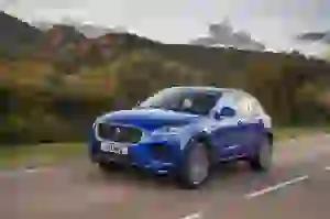 Jaguar E-PACE R-Dynamic S P300 - Test drive
