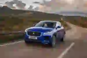 Jaguar E-PACE R-Dynamic S P300 - Test drive