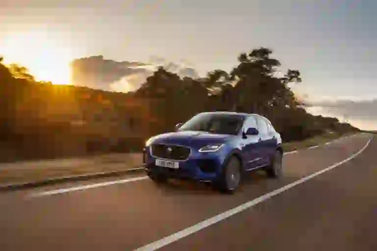 Jaguar E-PACE R-Dynamic S P300 - Test drive - 8
