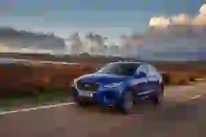 Jaguar E-PACE R-Dynamic S P300 - Test drive