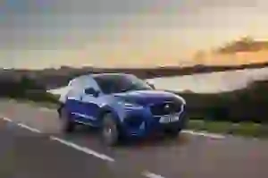 Jaguar E-PACE R-Dynamic S P300 - Test drive