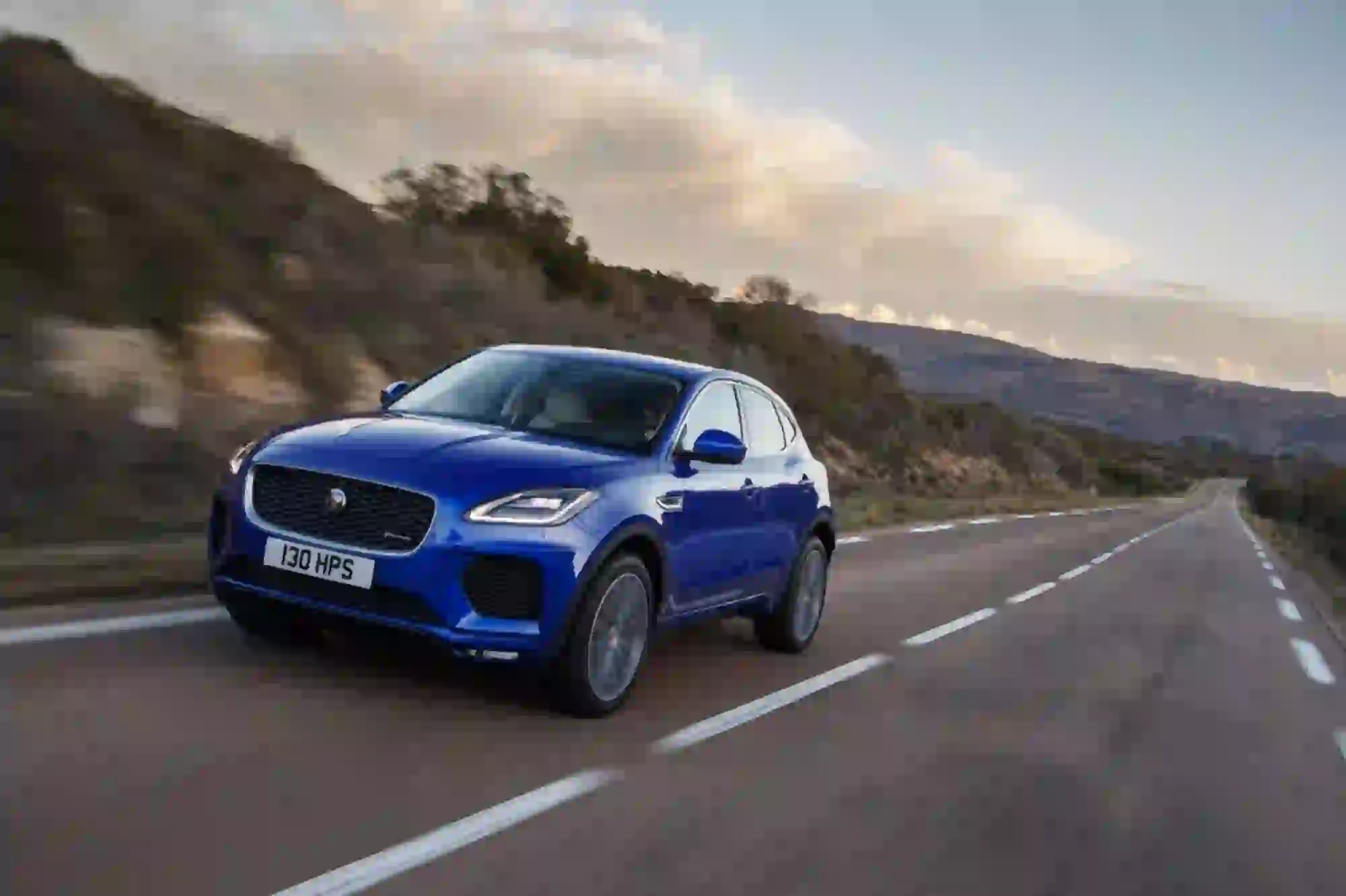 Jaguar E-PACE R-Dynamic S P300 - Test drive - 15