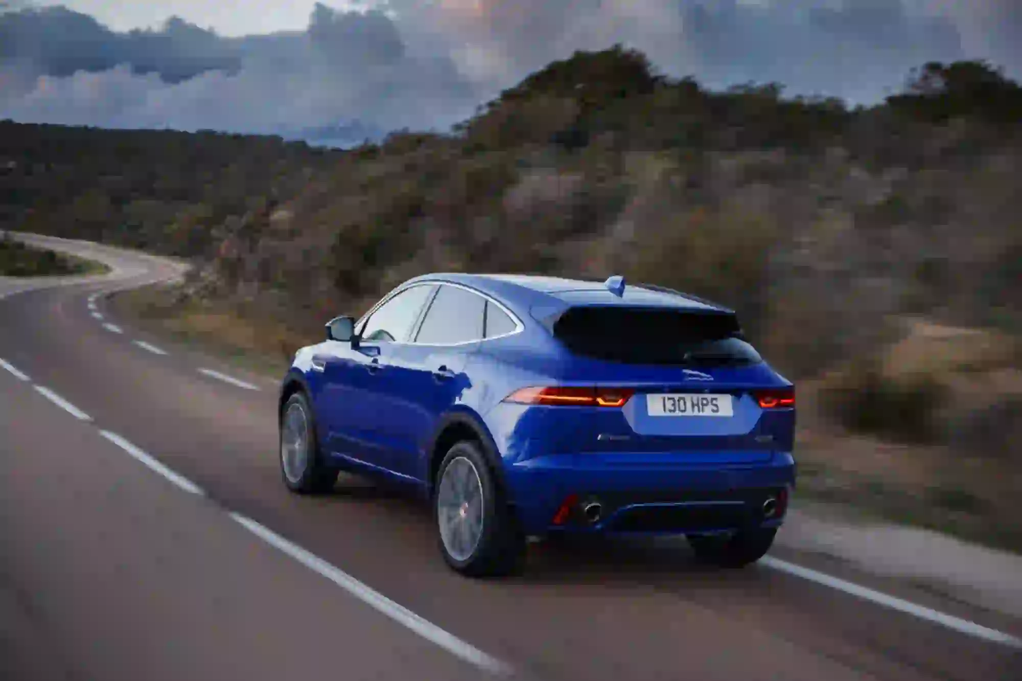 Jaguar E-PACE R-Dynamic S P300 - Test drive - 18