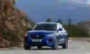 Jaguar E-PACE R-Dynamic S P300 - Test drive