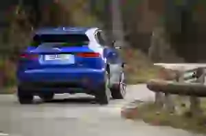 Jaguar E-PACE R-Dynamic S P300 - Test drive