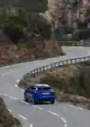 Jaguar E-PACE R-Dynamic S P300 - Test drive