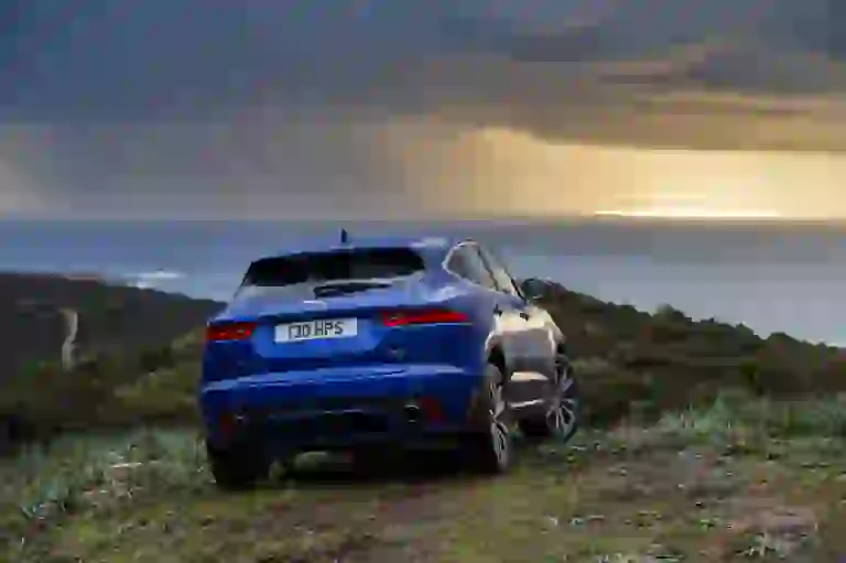 Jaguar E-PACE R-Dynamic S P300 - Test drive - 67