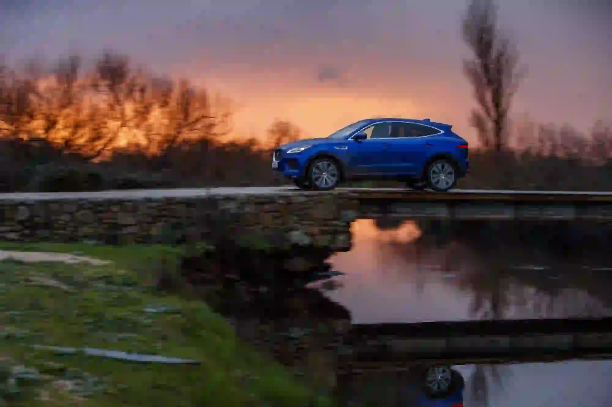 Jaguar E-PACE R-Dynamic S P300 - Test drive - 72