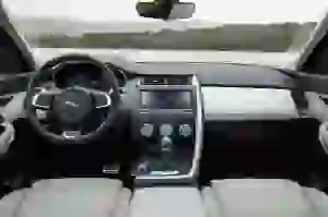 Jaguar E-PACE R-Dynamic S P300 - Test drive