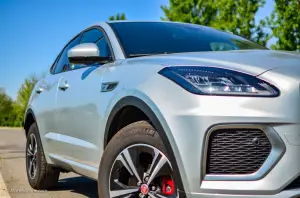 Jaguar E-Pace R Dynamic S P330e 2022 - Prova su Strada - 3