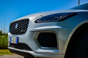 Jaguar E-Pace R Dynamic S P330e 2022 - Prova su Strada