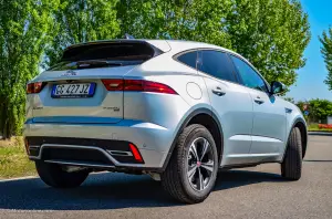 Jaguar E-Pace R Dynamic S P330e 2022 - Prova su Strada