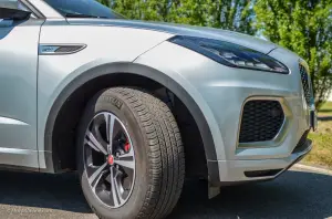 Jaguar E-Pace R Dynamic S P330e 2022 - Prova su Strada