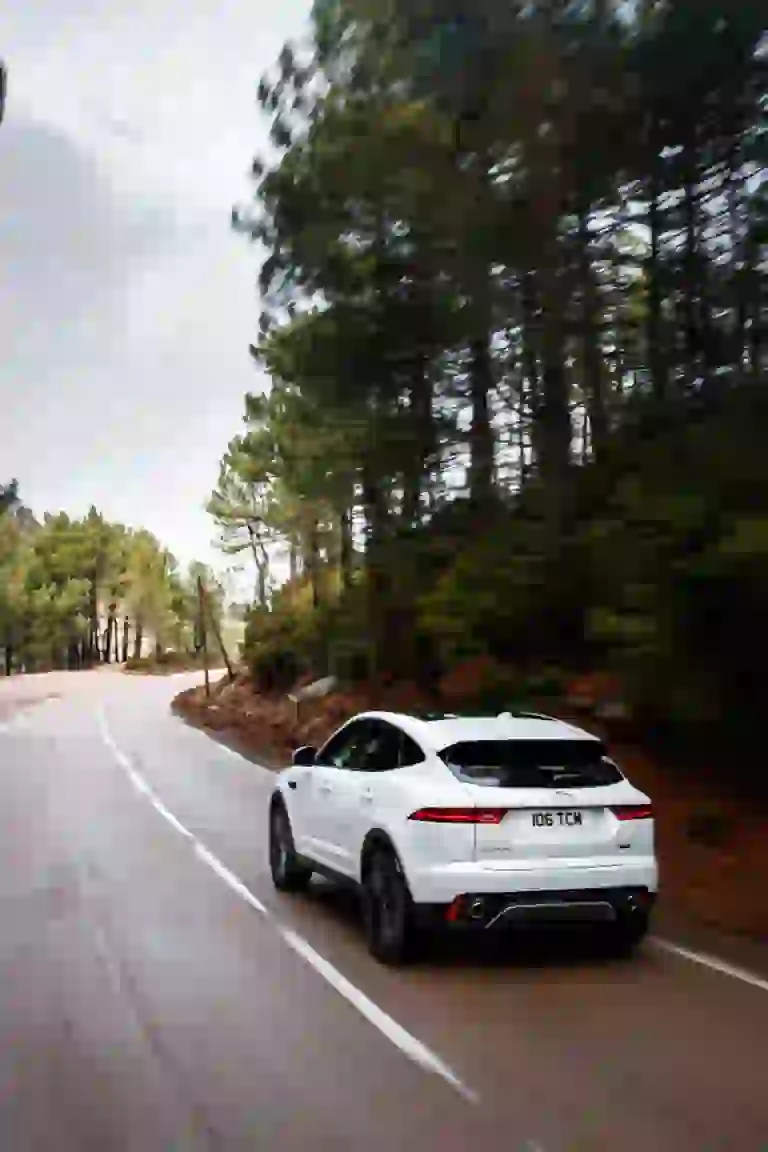 Jaguar E-PACE S D240 - Test drive - 17