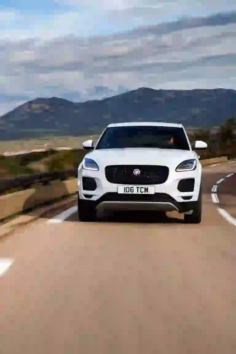 Jaguar E-PACE S D240 - Test drive - 38