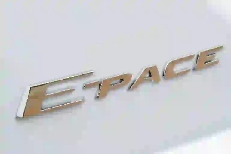 Jaguar E-PACE S D240 - Test drive - 176