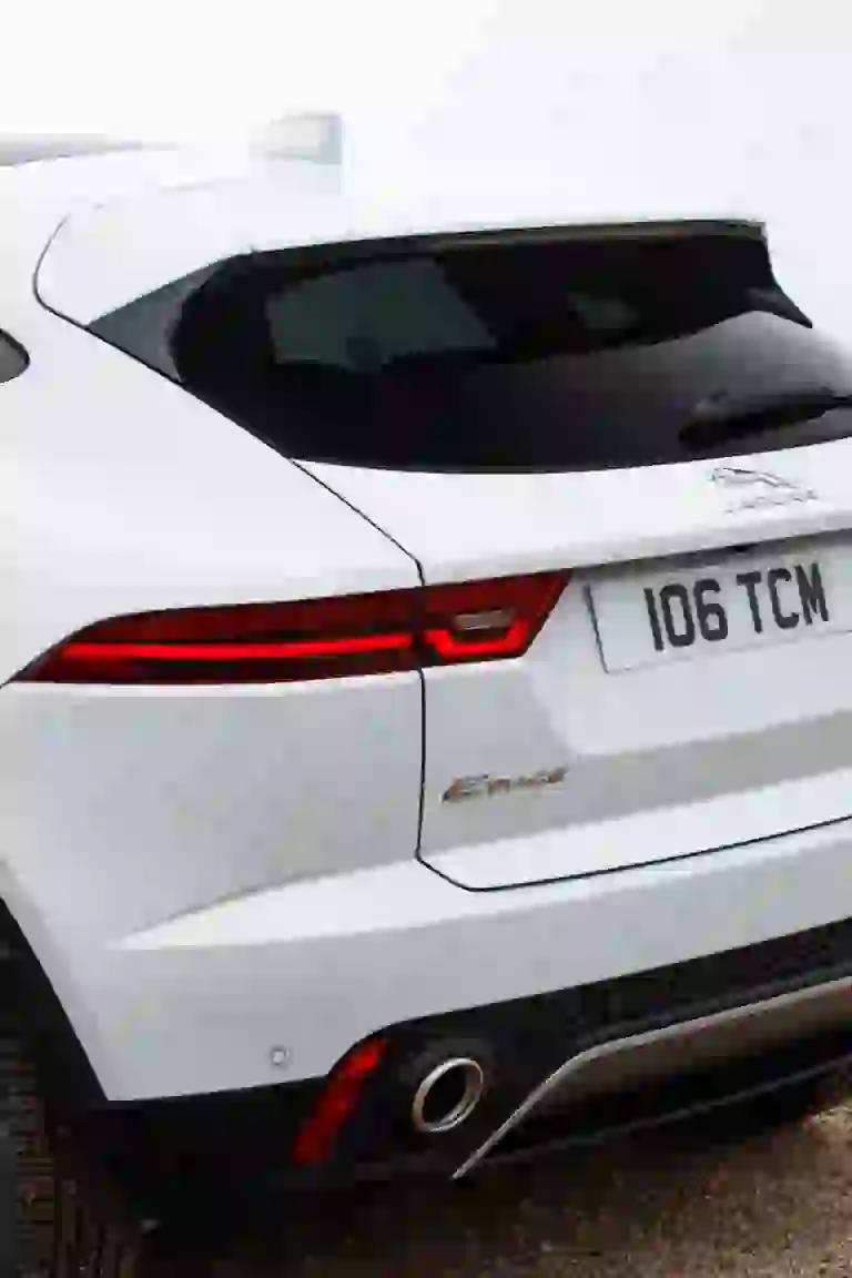 Jaguar E-PACE S D240 - Test drive - 179