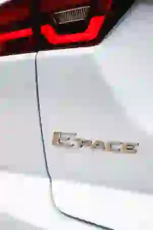 Jaguar E-PACE S D240 - Test drive