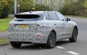 Jaguar F-Pace 2020 - Foto spia 29-11-2019 - 14