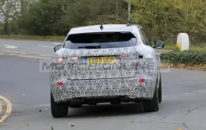 Jaguar F-Pace 2020 - Foto spia 29-11-2019 - 16