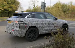 Jaguar F-Pace 2020 - Foto spia 29-11-2019 - 5