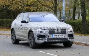 Jaguar F-Pace 2020 - Foto spia 29-11-2019 - 8