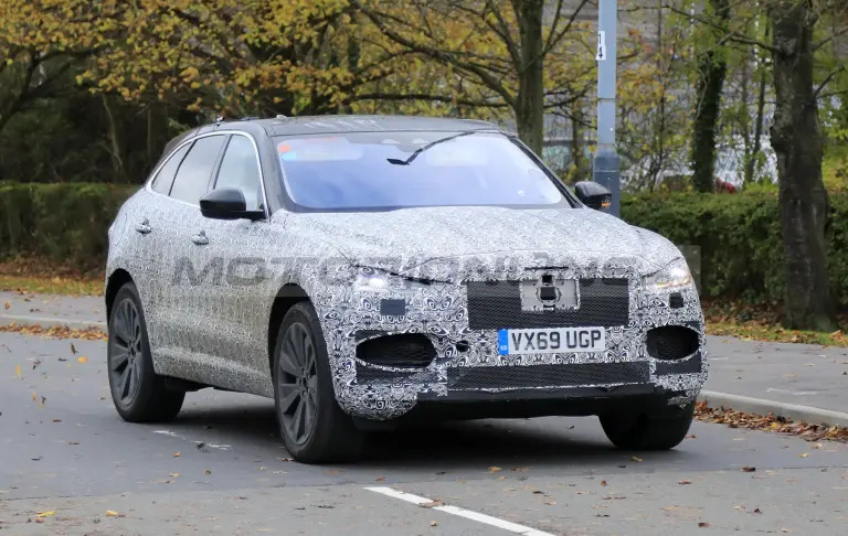 Jaguar F-Pace 2020 - Foto spia 29-11-2019 - 8