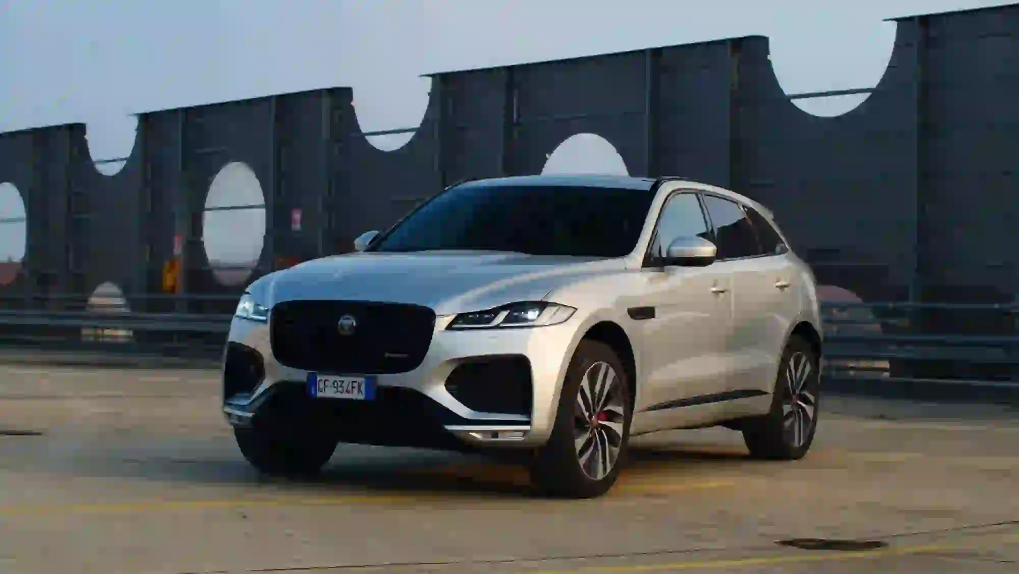 Jaguar F-Pace 400e AWD 2022 - 2