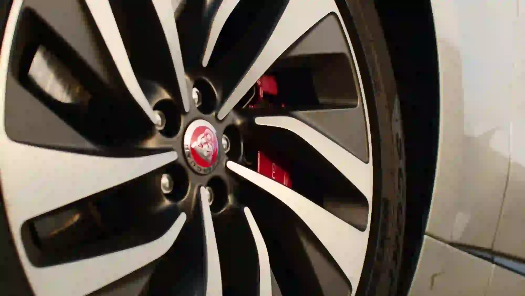 Jaguar F-Pace 400e AWD 2022 - 24