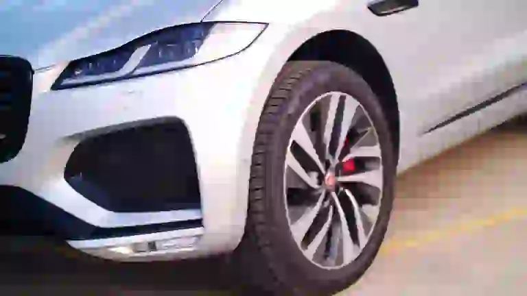 Jaguar F-Pace 400e AWD 2022 - 3
