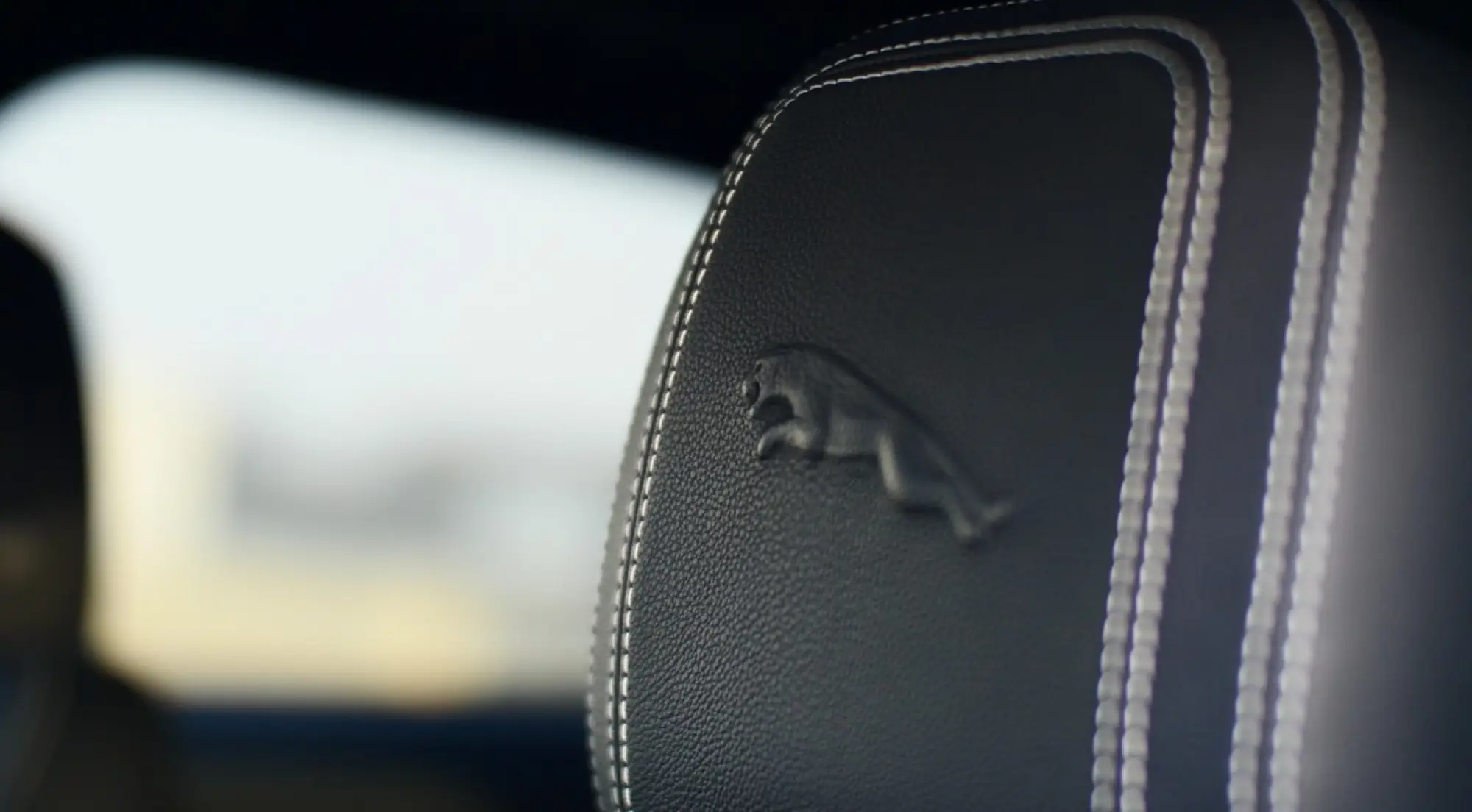 Jaguar F-Pace 400e AWD 2022 - 22