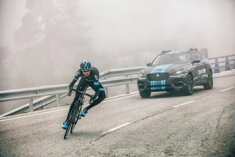Jaguar F-Pace - Ammiraglia Team Sky al Tour de France 2015 - 4