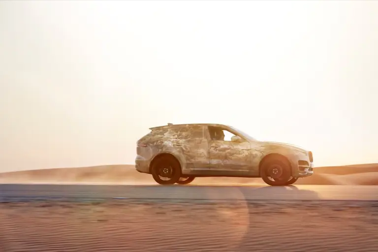 Jaguar F-Pace durante i test in differenti condizioni climatiche - 2