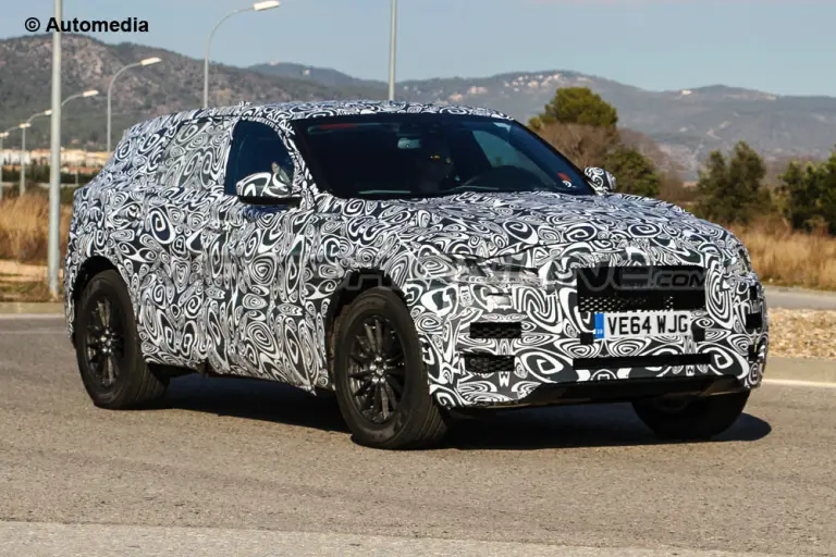Jaguar F-Pace - Foto spia 16-01-2015 - 2
