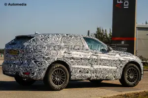 Jaguar F-Pace - Foto spia 16-01-2015