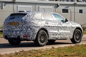 Jaguar F-Pace - Foto spia 16-01-2015