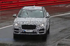 Jaguar F-Pace - Foto spia 23-06-2015