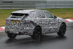 Jaguar F-Pace - Foto spia 23-06-2015 - 6