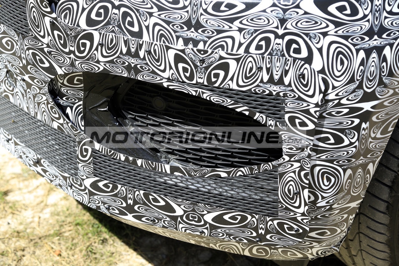 Jaguar F-Pace - Foto spia 6-3-2020