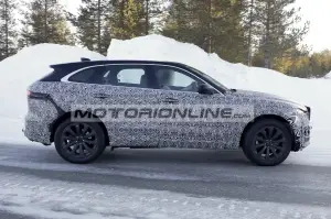 Jaguar F-Pace - Foto spia 6-3-2020