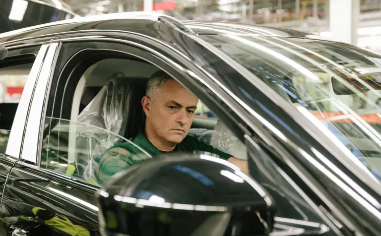 Jaguar F-Pace - Jose Mourinho - 12