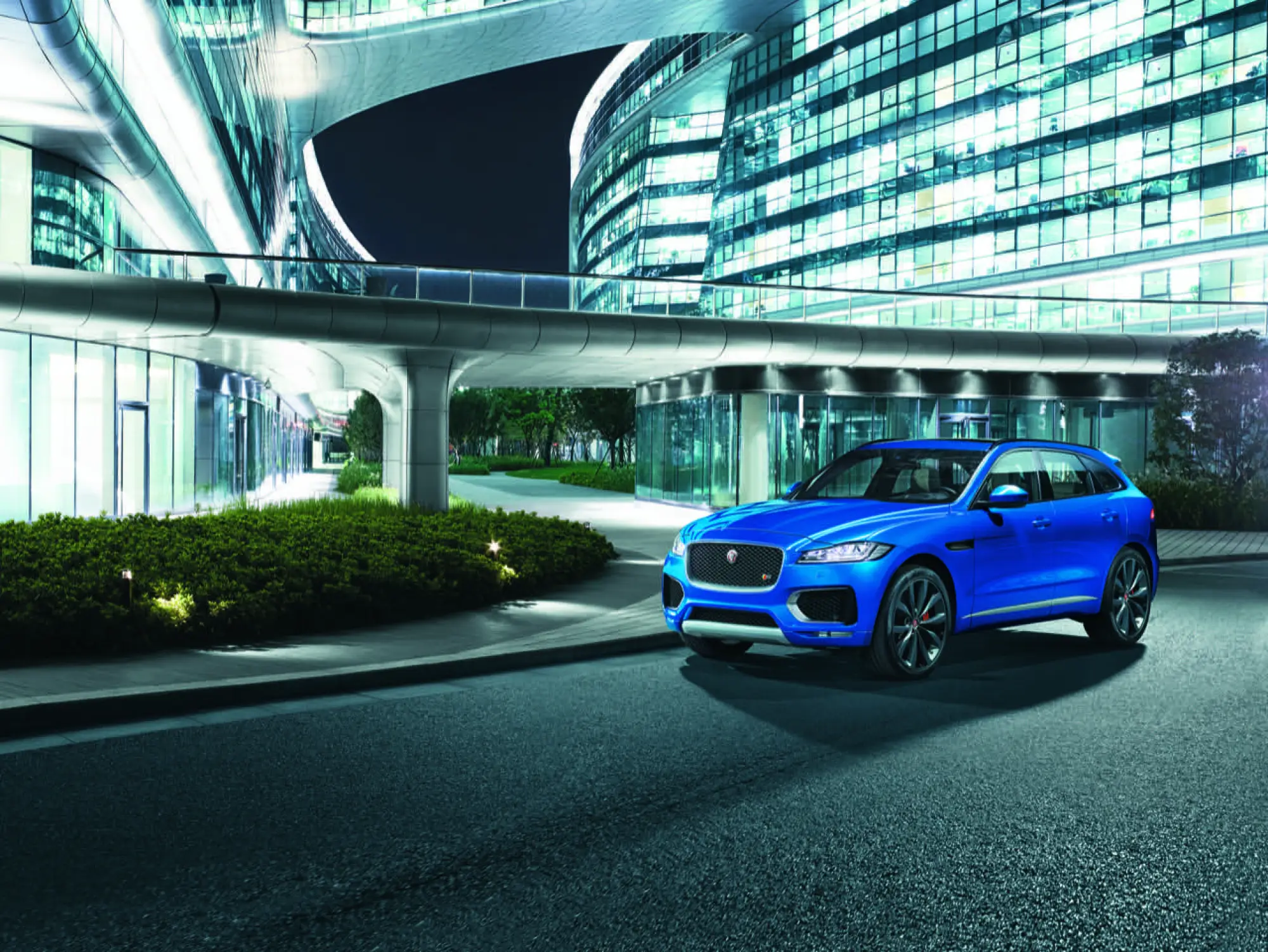 Jaguar F-Pace - nuova galleria di immagini - 30