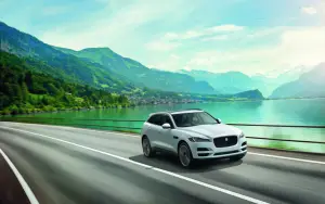 Jaguar F-Pace - nuova galleria di immagini - 36