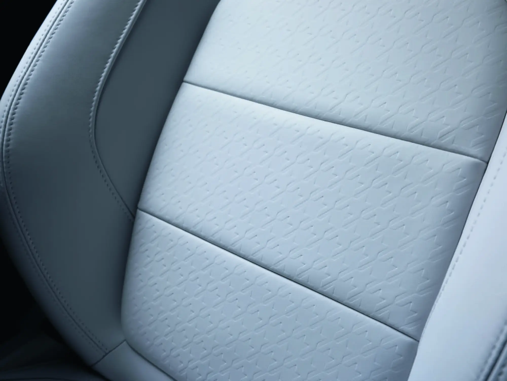 Jaguar F-Pace - nuova galleria di immagini - 54